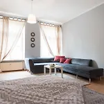 Oskars Absteige بيت شباب *