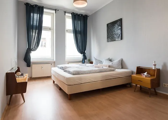 Oskars Absteige Hostel *