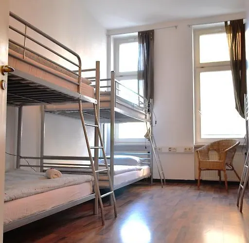 Oskars Absteige Hostel *